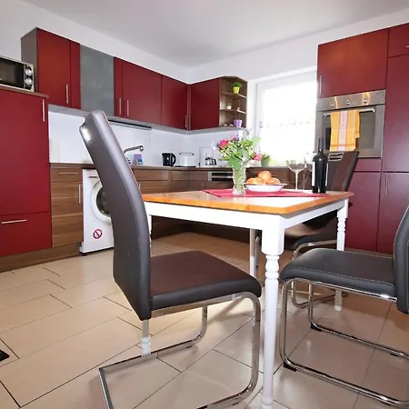 Apartment Wandl